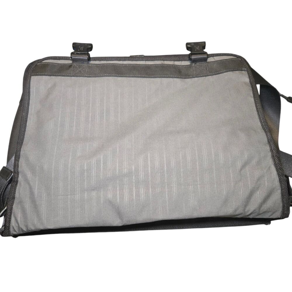 Tumi Laptop Bag Alpha Messenger Sling Bag 22202DE 17" - Picture 6 of 16